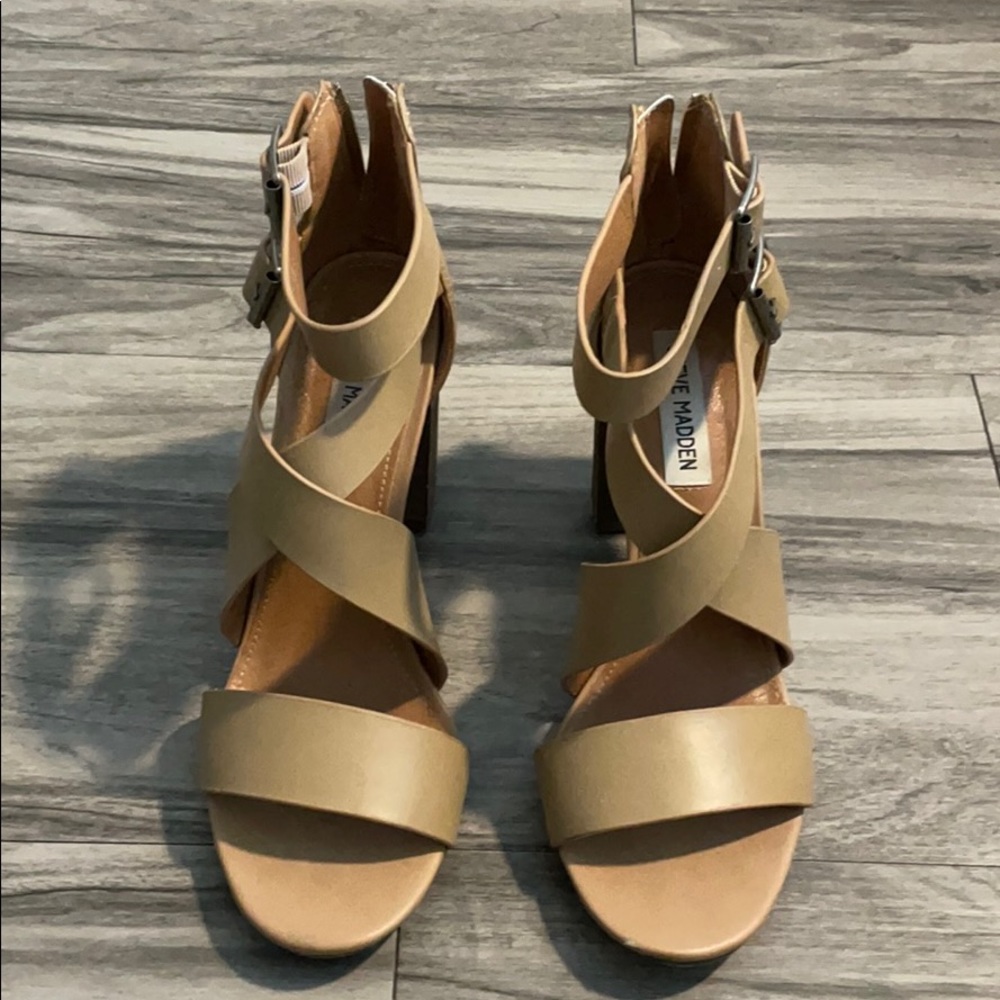 Steven madden beige heels